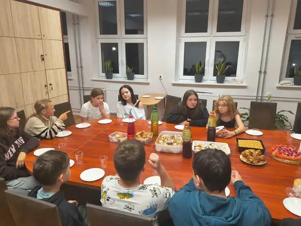 Noc w szkole: klasa 5B świętowała Dzień Chłopaka