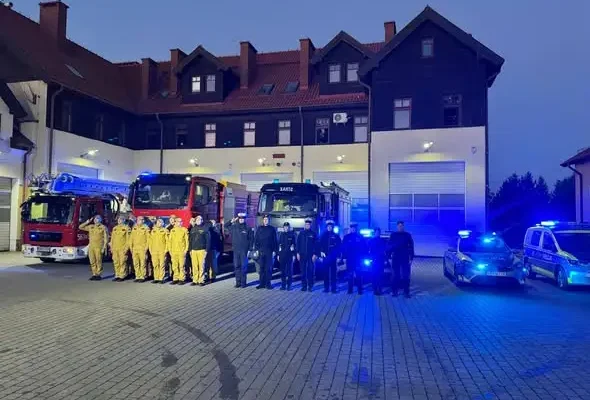 Tragedia w powiecie węgorzewskim: dwóch strażaków zginęło podczas akcji gaśniczej